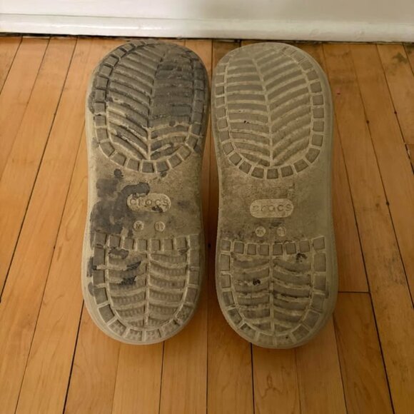 SOLD // Men’s Platform Beige Crocs - Picture 5 of 6